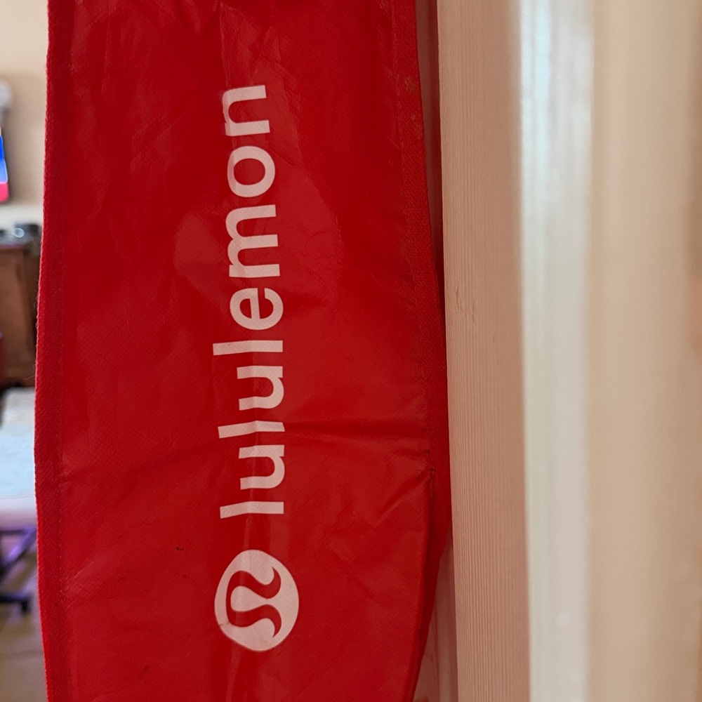 🛍️ LULULEMON SHOPPING BAG 🛍️ NWOT 🛍️ - Picture 6 of 12